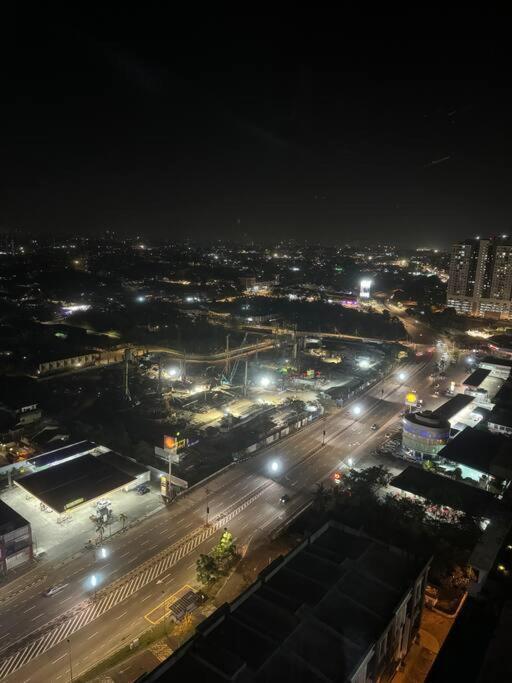 1 Tebrau Residences Tiny By H&s Comfy *