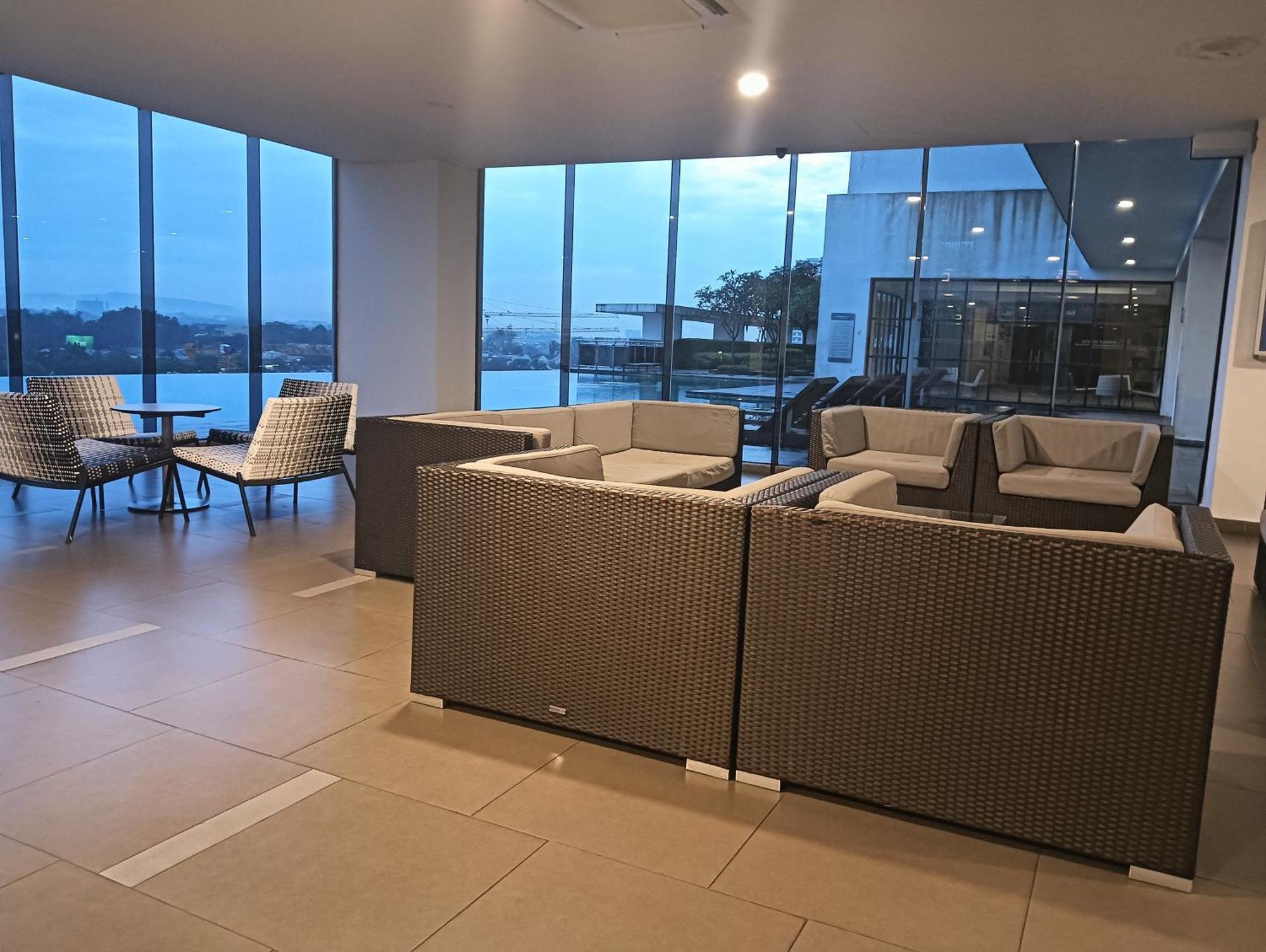 1 Tebrau Residences Tiny By H&s Comfy Apartment