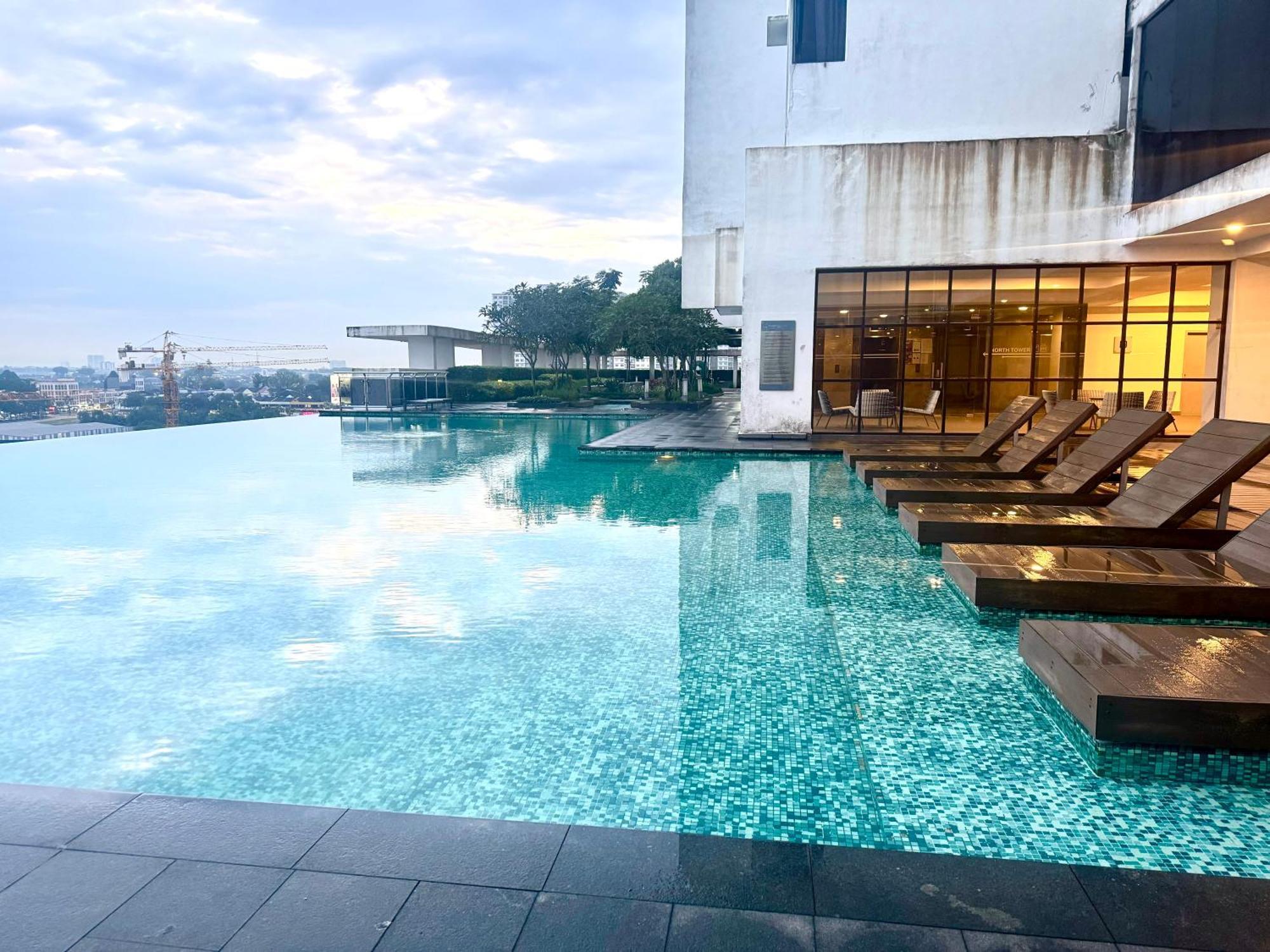 Apartment 1 Tebrau Residences Tiny By H&s Comfy